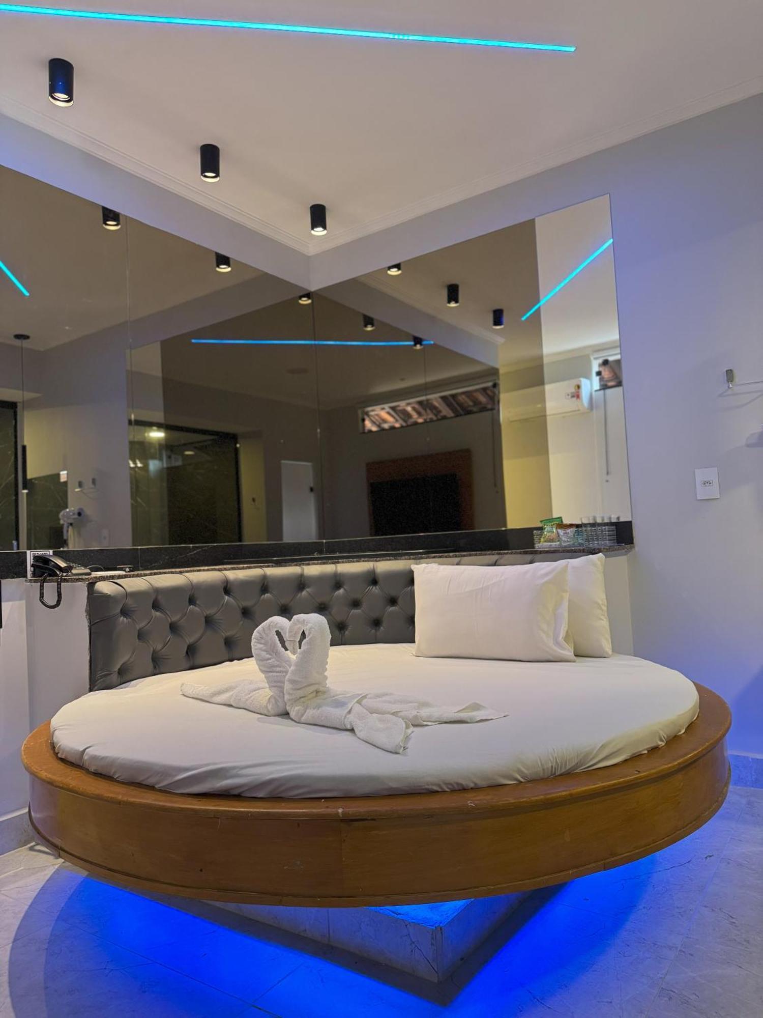 Village Motel ฮิเบเราเปรโต ภายนอก รูปภาพ