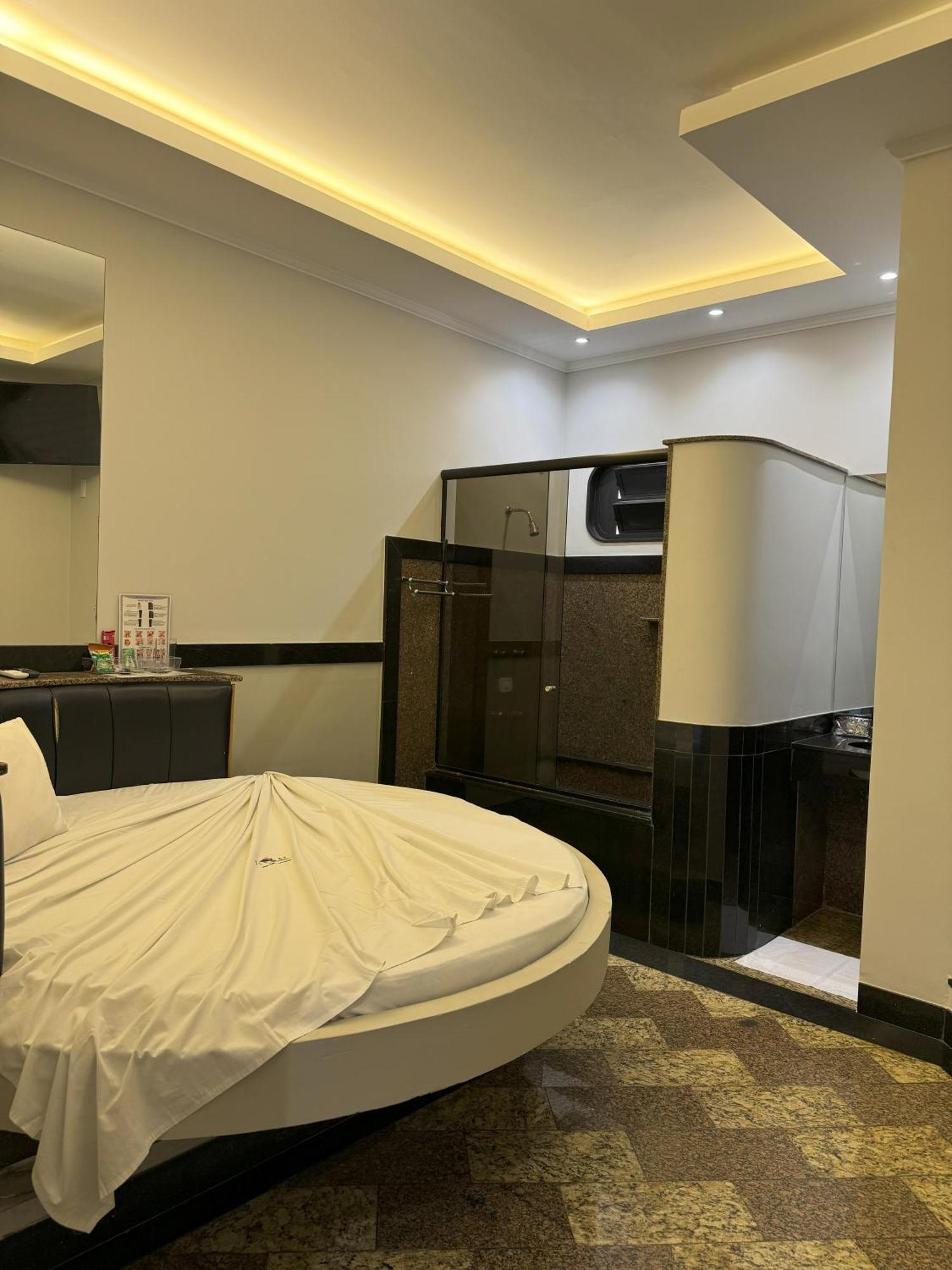 Village Motel ฮิเบเราเปรโต ภายนอก รูปภาพ